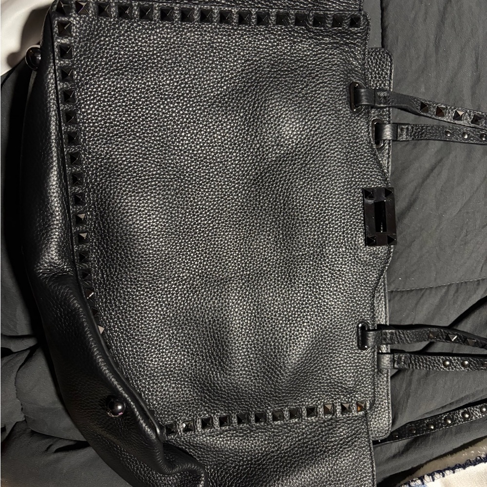 Elegant Black Woman’s crossbody